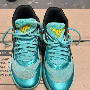 Puma lámelo ball shoes . Men’s size 7